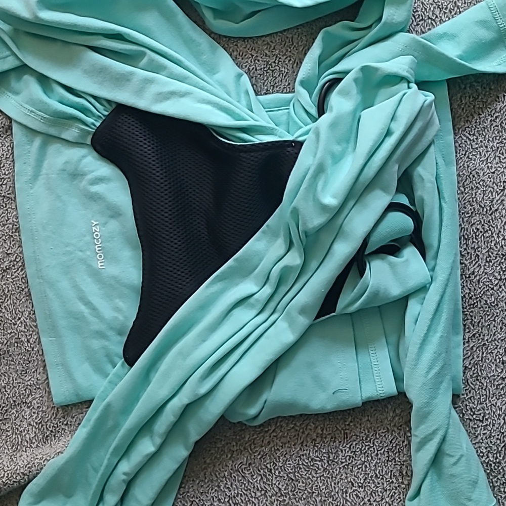 Momcozy carrier